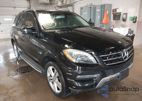 2015 Mercedes-Benz Ml 350 4Matic z USA, uszkodzony, nr VIN 4JGDA5HB9FA603576